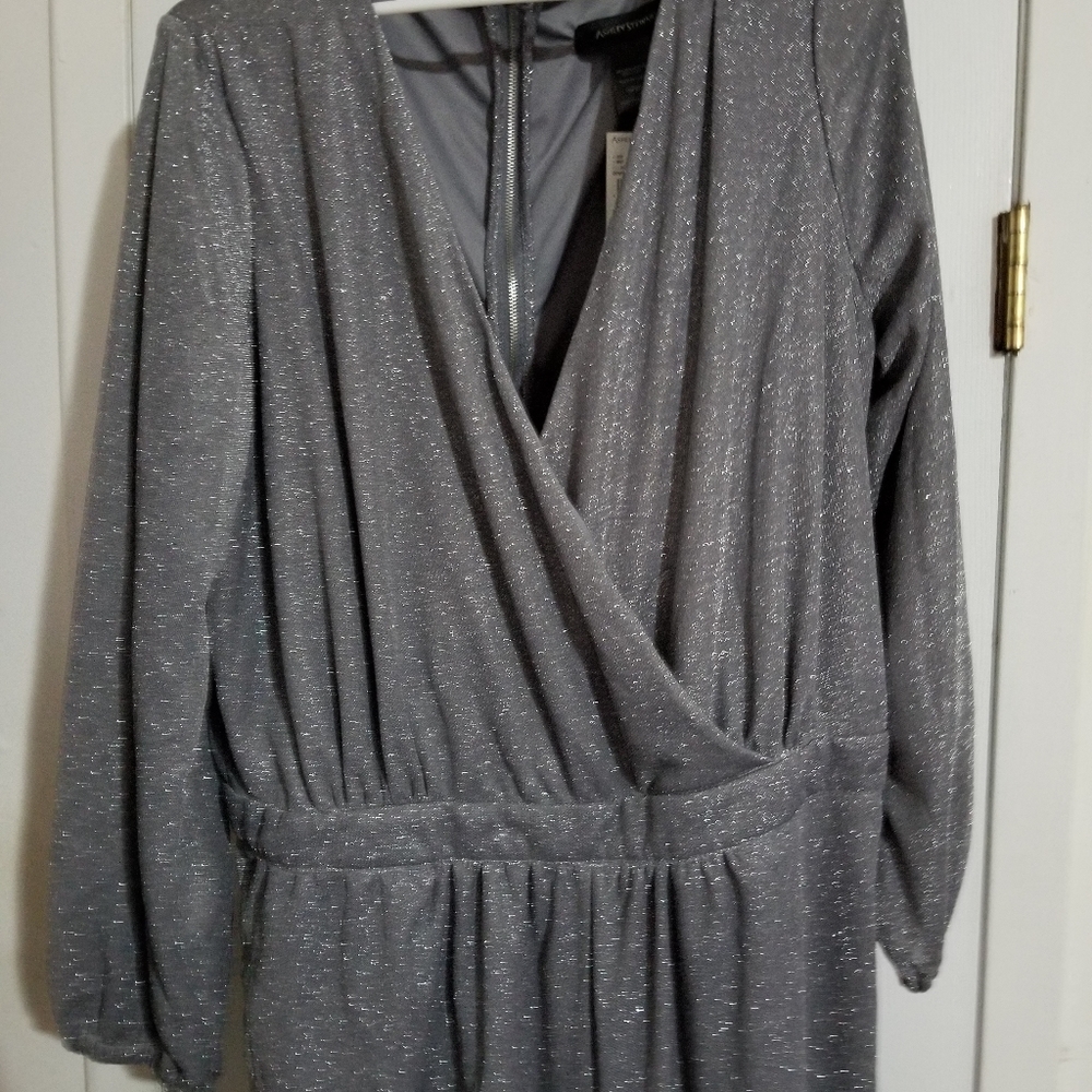 Gray jumper /romper - Picture 2 of 8